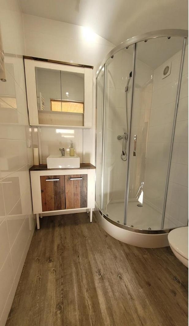 Vip Village Las Woda Rower - Podgrzewany Basen, Balia, Sauna Miedzierza Exterior foto